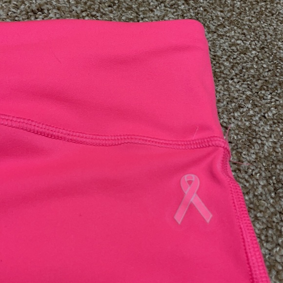 Under Armour Heat Gear Large Breast Cancer Compression Capri Leggings Pink - Picture 8 of 10